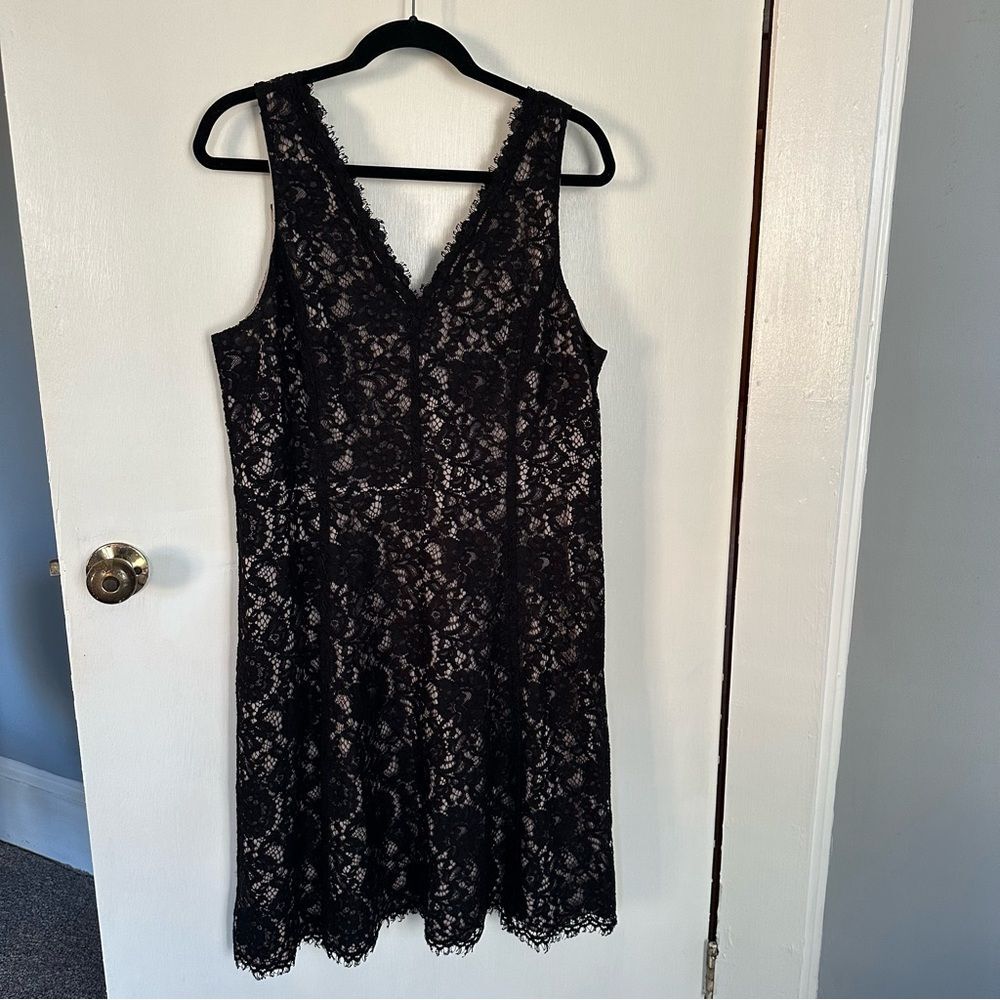 Loft Elegant Black Lace Dress Size 14 V Neck Above Knee Formal